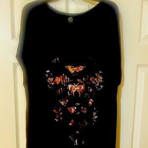 Flowy, adorable, navy blue top with metallic accents! 💙 Worn only one time!